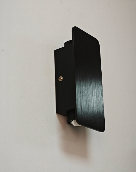 LED Wandleuchte fürs Wohnzimmer aus Aluminium | Zylux