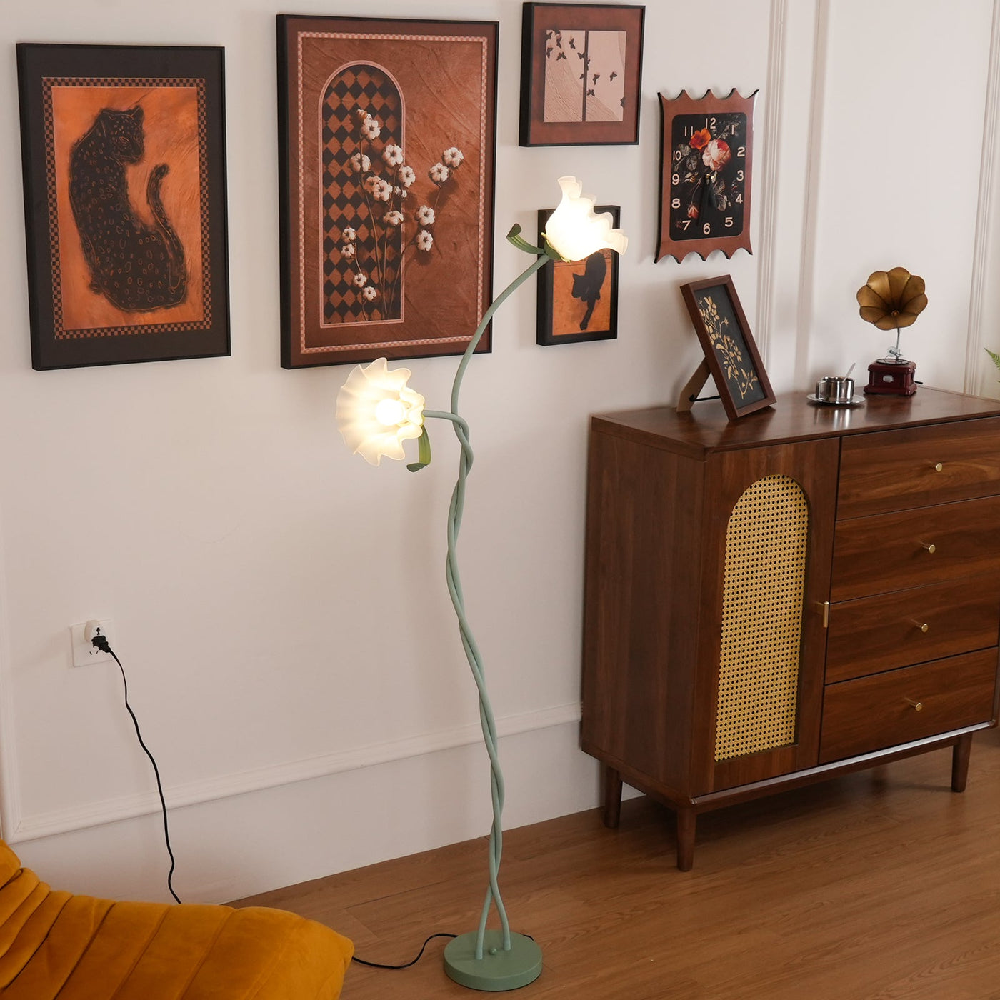 Stehlampe Wohnzimmer E27 | Blütenform | Colyn